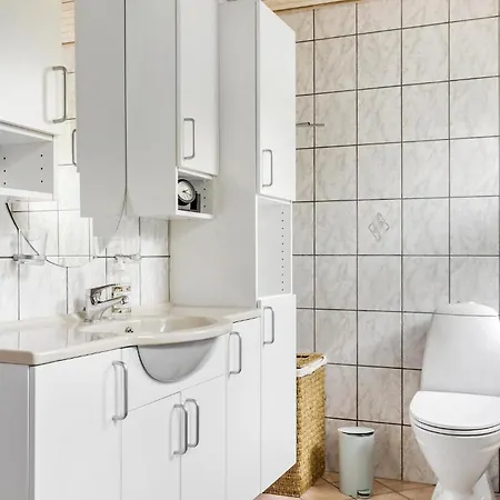 3 Bedroom Beautiful In 펜션 링쾨빙