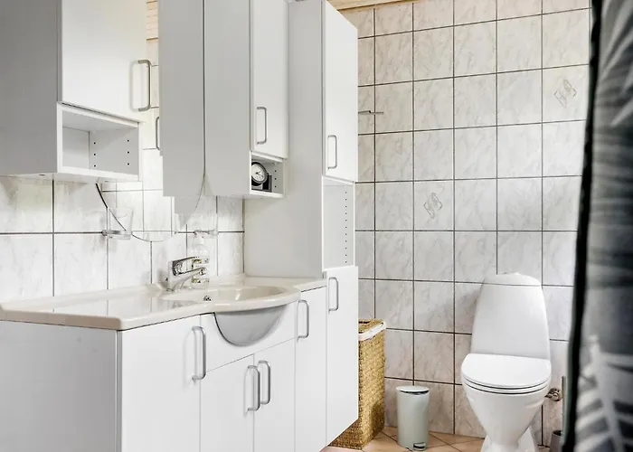 3 Bedroom Beautiful In Casa de Férias Ringkøbing