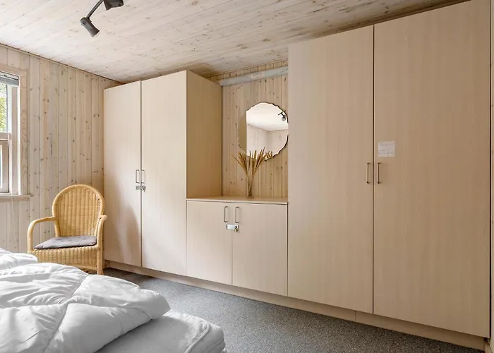 3 Bedroom Beautiful In Casa de Férias Ringkøbing